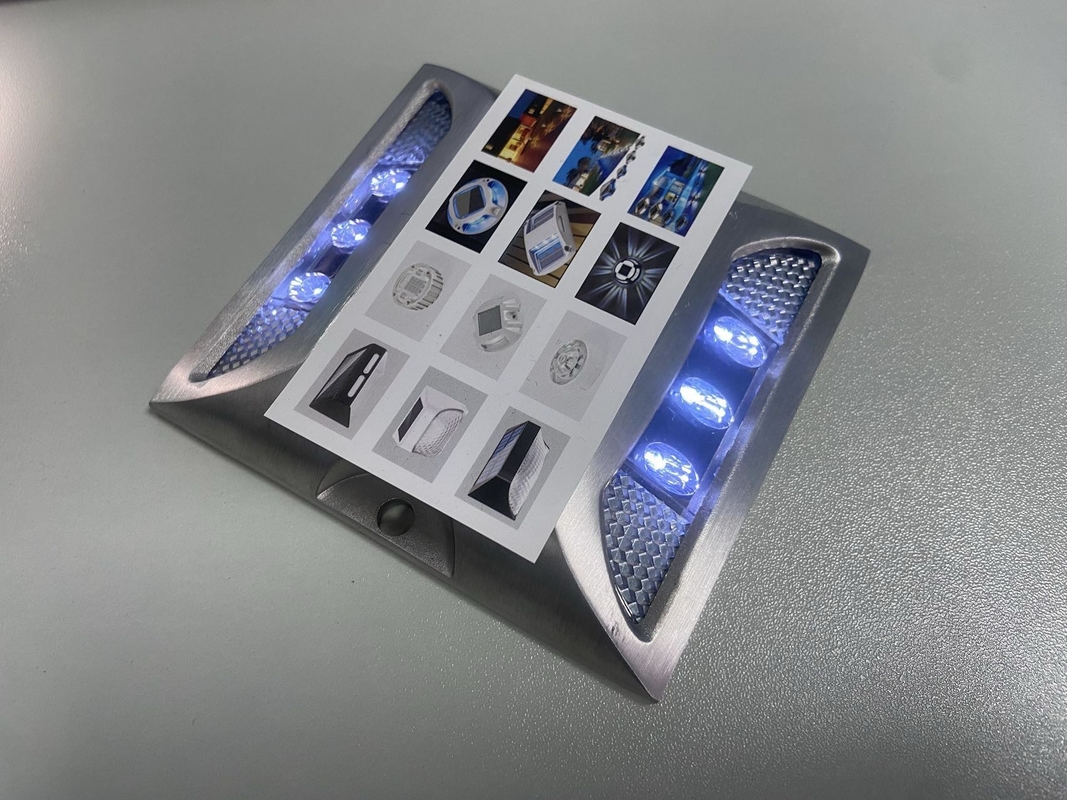 مضادات الطقس متعددة الألوان LED الطرق الشمسية مع PC سبيكة الألومنيوم لظروف شديدة