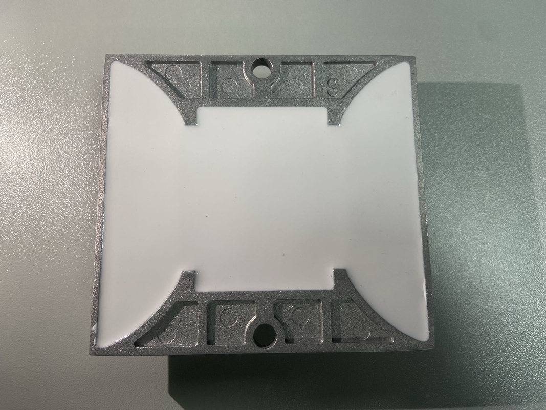 114*105*23mm سبيكة الألومنيوم PC IP68 الطرق الشمسية مع -40C- 85C درجة حرارة العمل
