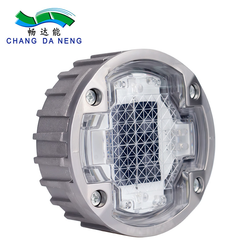 بطارية Ni-Mh تعمل بالطاقة الشمسية LED Stud لتحسين الرؤية والأداء على الطريق