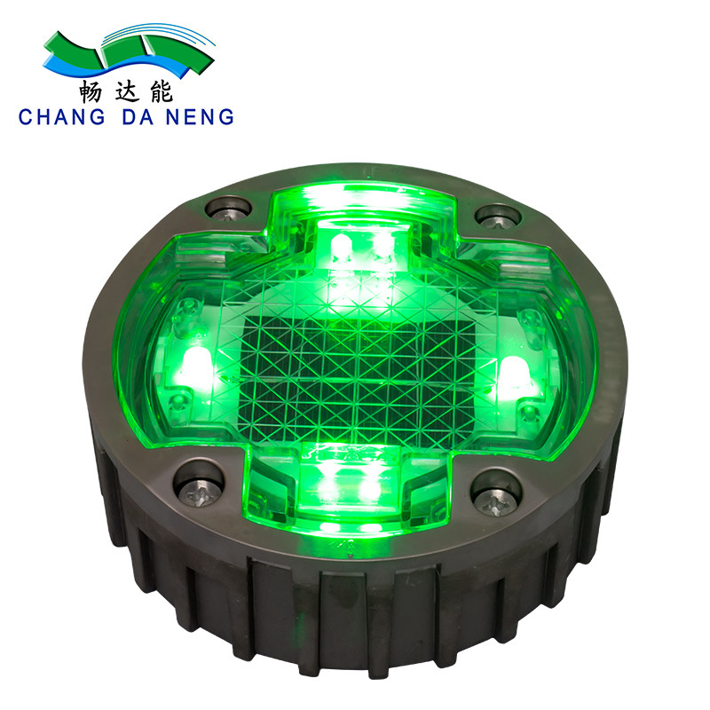 بطارية Ni-Mh تعمل بالطاقة الشمسية LED Stud لتحسين الرؤية والأداء على الطريق