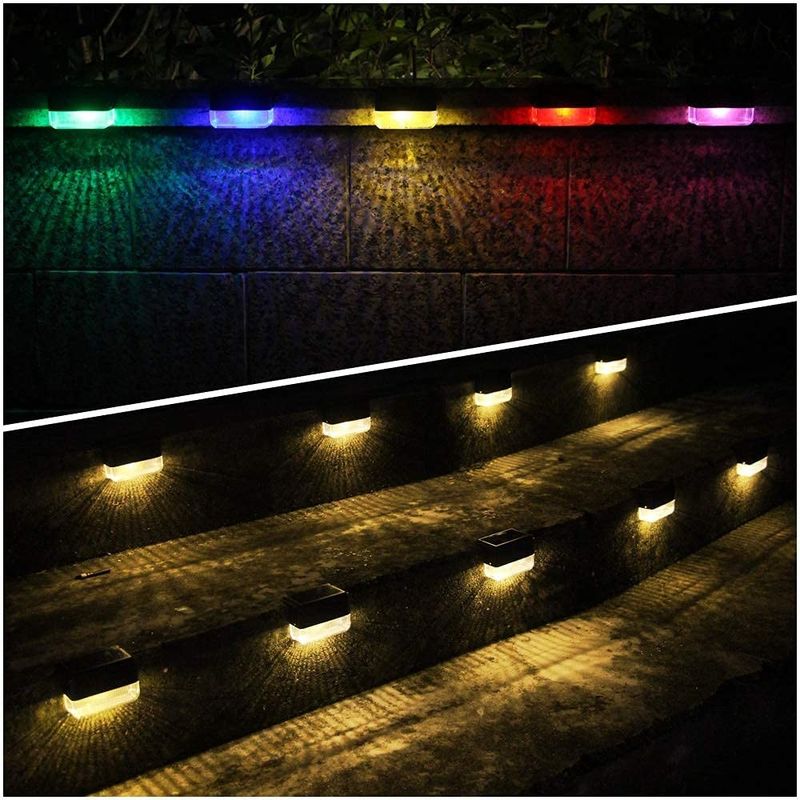 ضوء الحائط يعمل بالطاقة الشمسية مدمج في بطارية الليثيوم الثلاثية لإضاءة LED RGB بيضاء دافئة