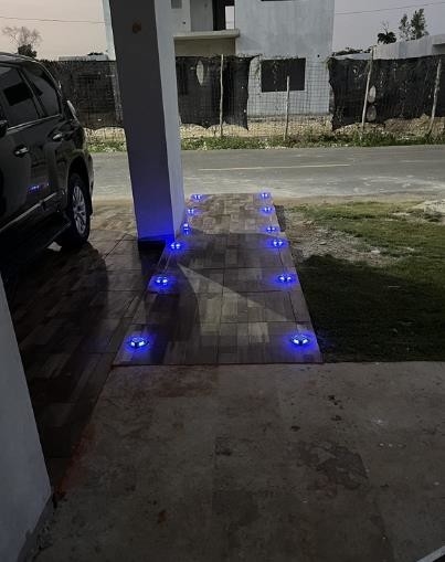 ضوء LED الطاقة الشمسية عالية السطوع مصنوع من الألومنيوم و مادة PC مع 3t محمل
