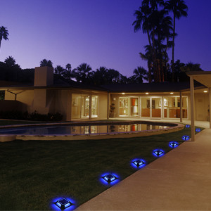 الممر الخارجي IP68 المقاوم للماء على جانب الطريق LED Road Stud Marker Step Light Driveway ضوء طاقة شمسية