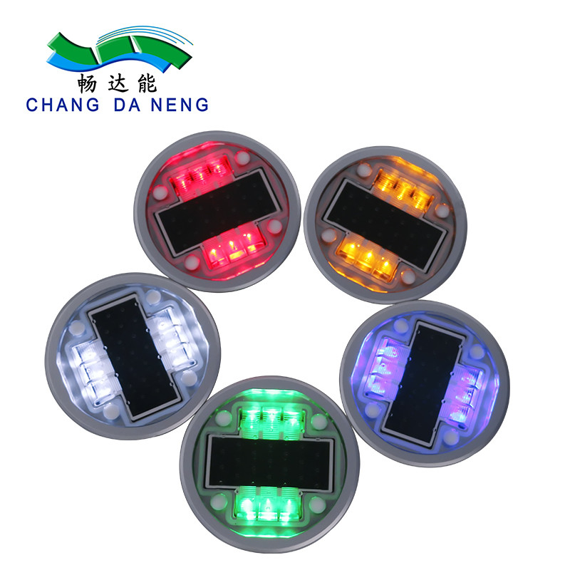 2V فولت LED الطاقة الشمسية الطرق الطرق IP68 لظروف درجة الحرارة والضغط